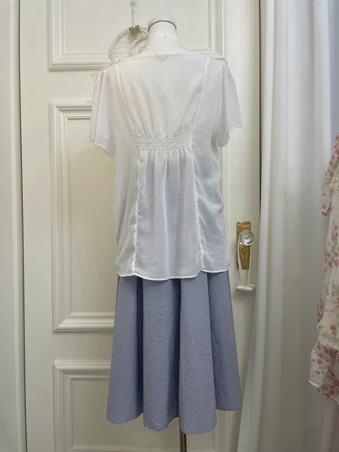 white lace point shirring mori blouse 상품이미지3