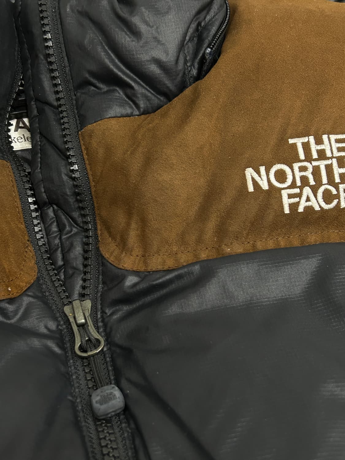 노스페이스 한정판 눕시 700LTD 구스다운 패딩 90 상품이미지6