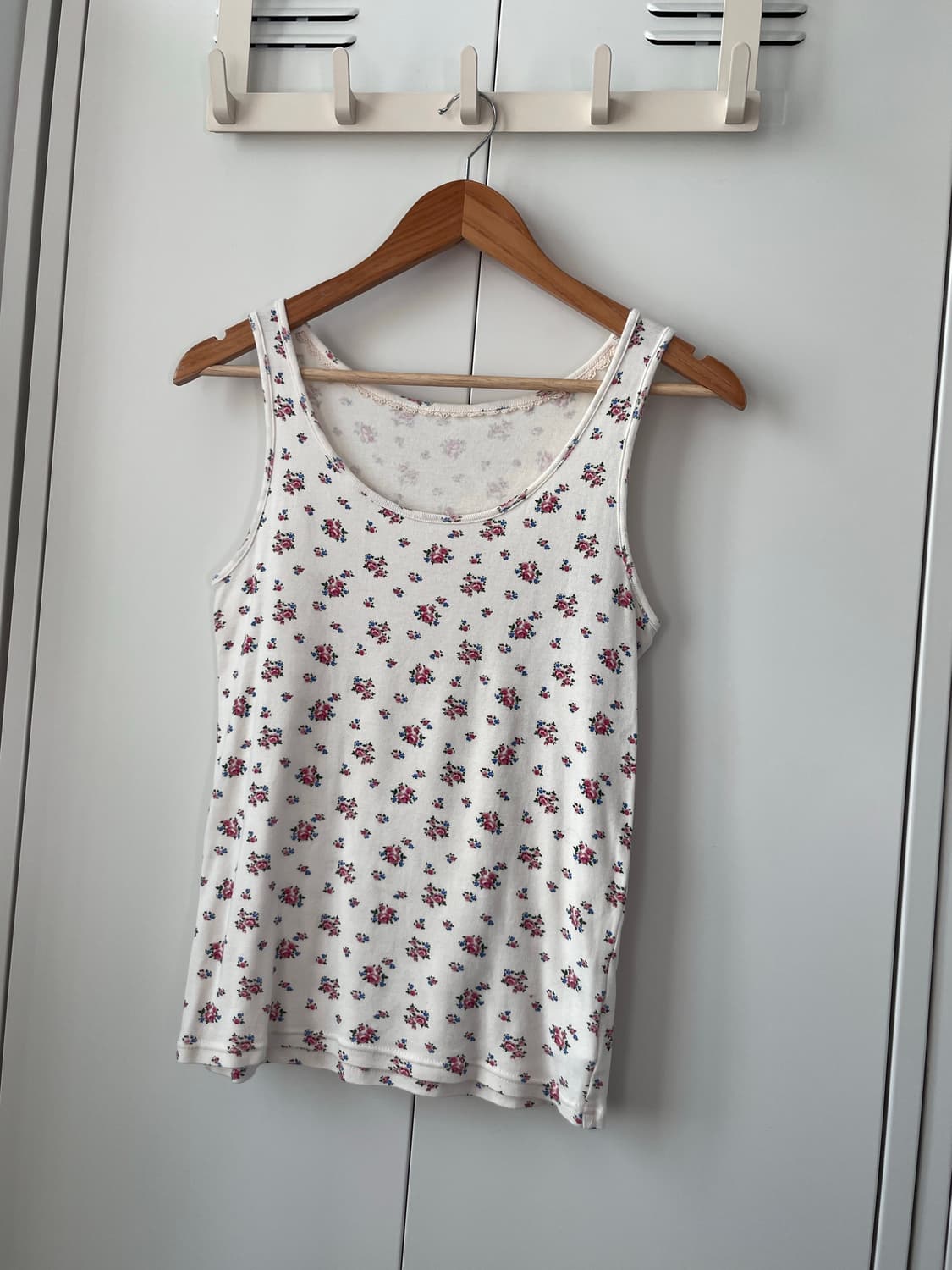 Earth music 잔꽃 패턴 슬리브리스 상품이미지5