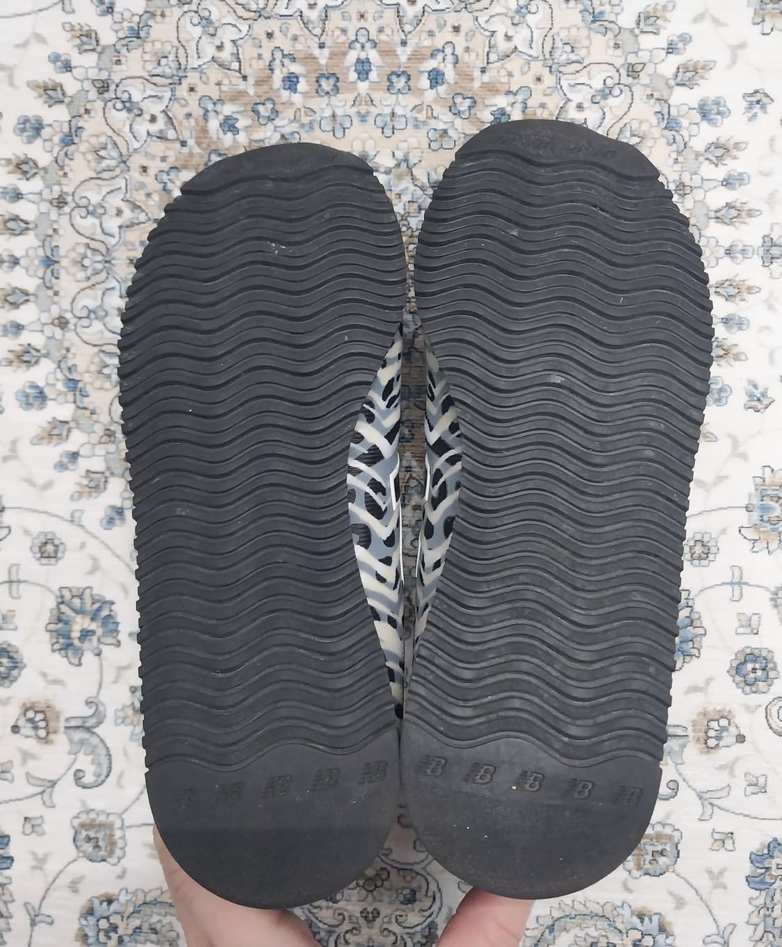 뉴발란스 420 제브라 패턴 스니커즈 240mm 상품이미지8