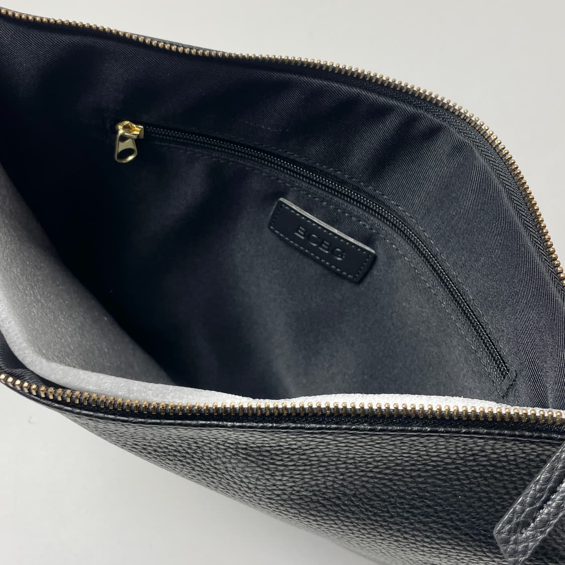 [새상품] BCBG 레더 클러치 상품이미지3