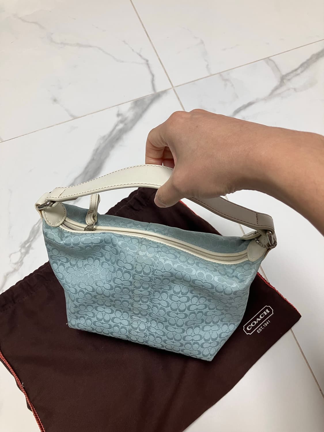 Y2K  코치 베이비 블루 미니 포셰트 백 모노그램 상품이미지3