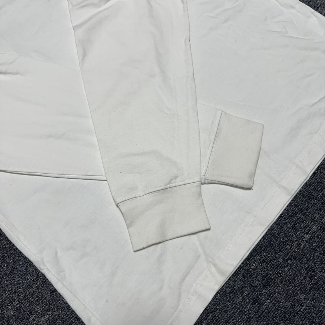 트리밍버드 프린팅 긴팔티 상품이미지5