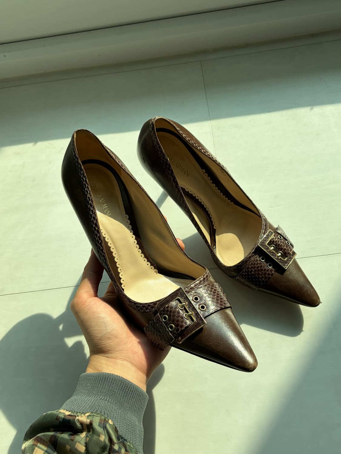 조르지오 아르마니 뱀피 스트랩 힐 상품이미지1