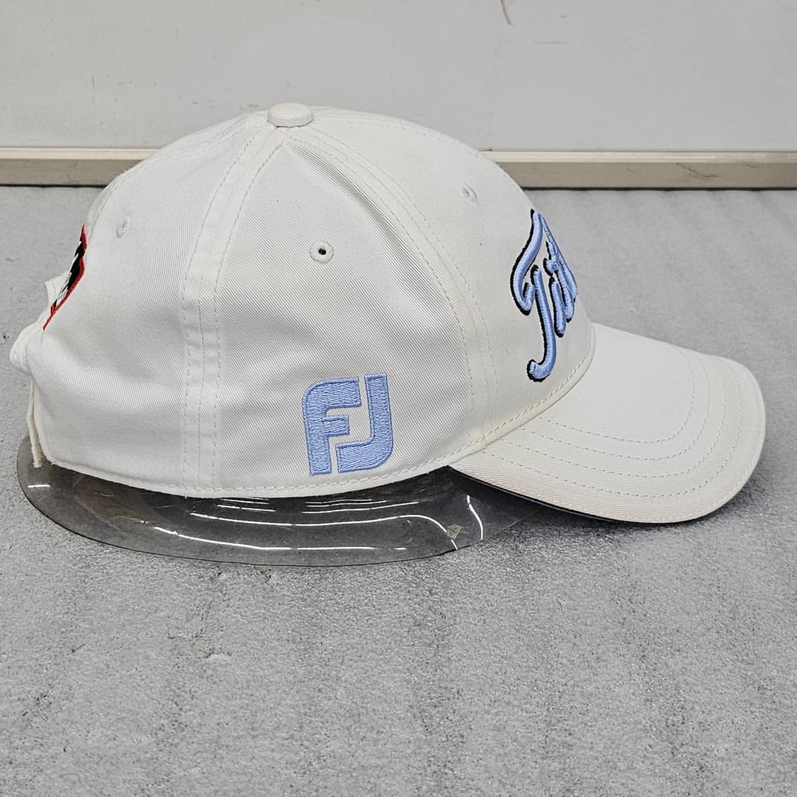 타이틀리스트 Pro V1 골프 모자 화이트 상품이미지4