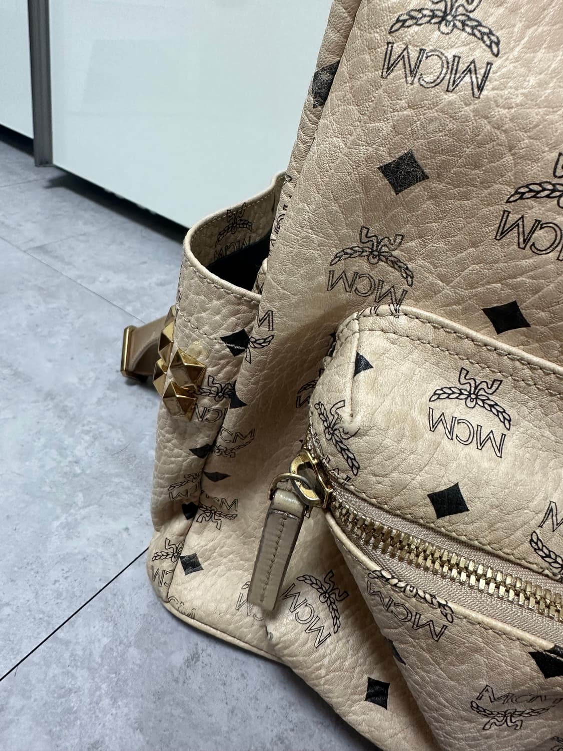MCM 백팩 베이지 라지 상품이미지2