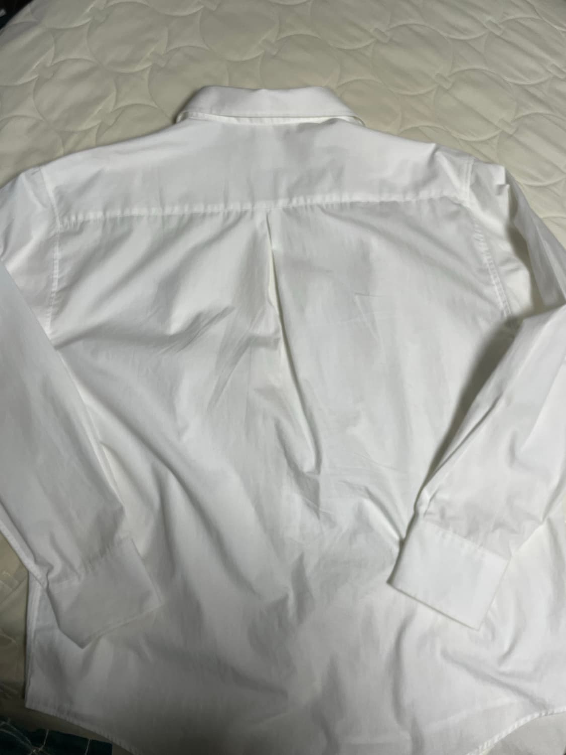 비욘드클로젯 노맨틱 화이트 셔츠 상품이미지3