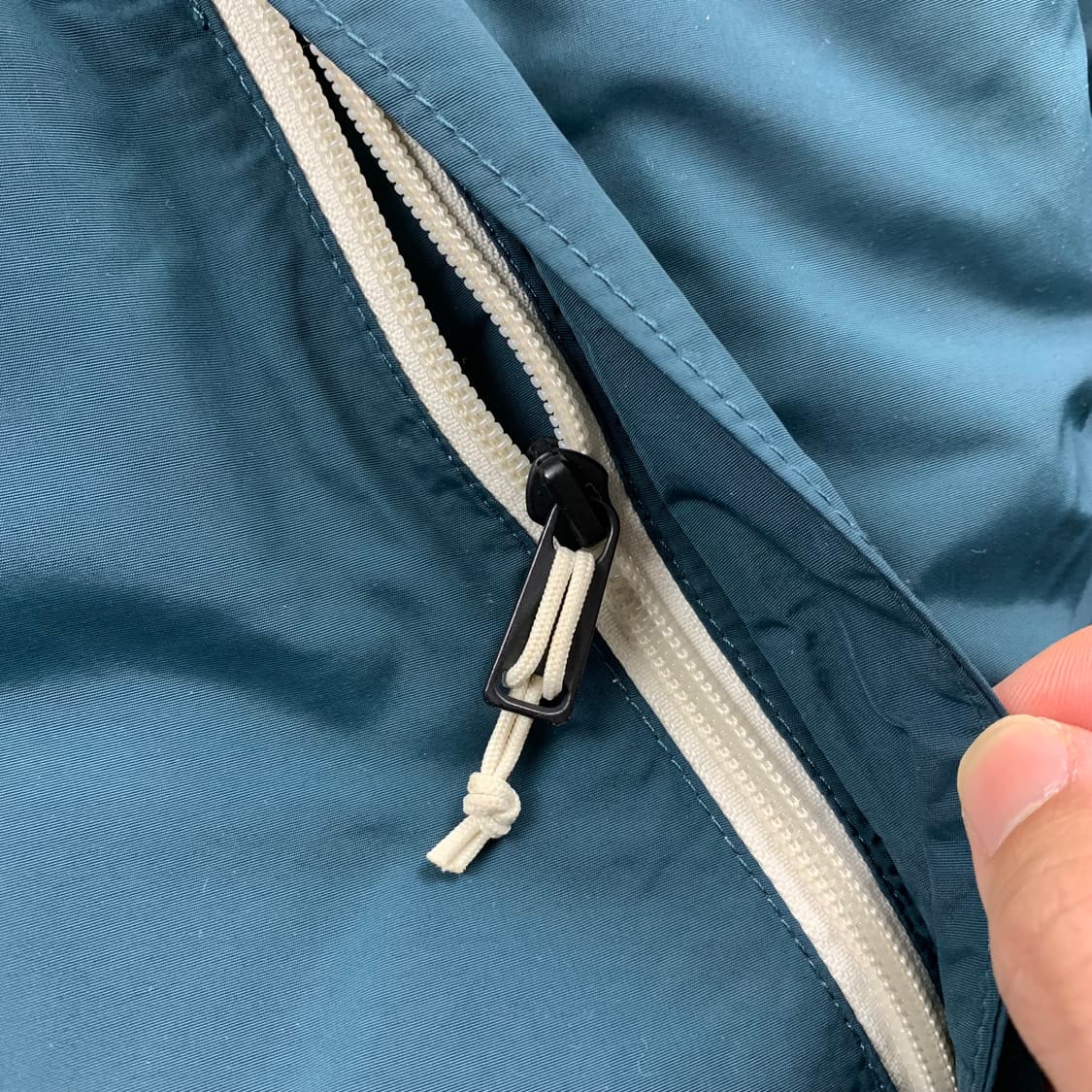 노스페이스 자수로고 550필 구스다운 패딩 상품이미지5