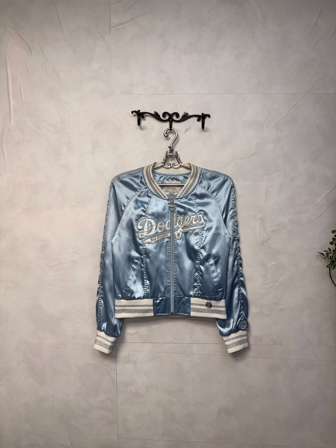 MLB glossy cotton candy sky blue blouson 상품이미지1
