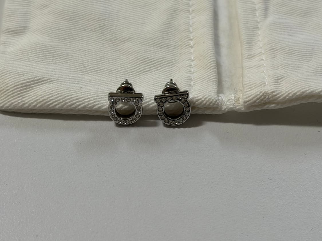 [페라가모] 간치니 크리스털 이어링 (S) 상품이미지2