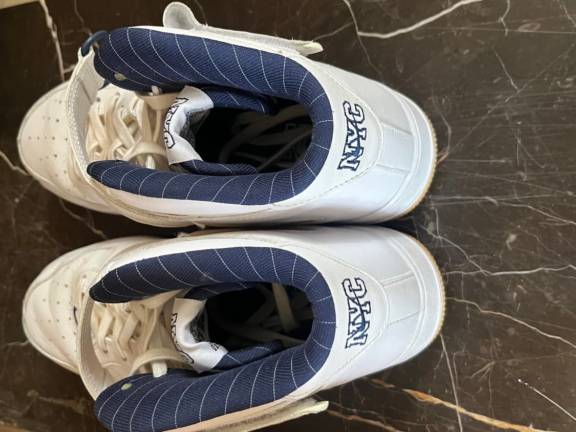 나이키 에어포스1 미드 nyc 상품이미지3