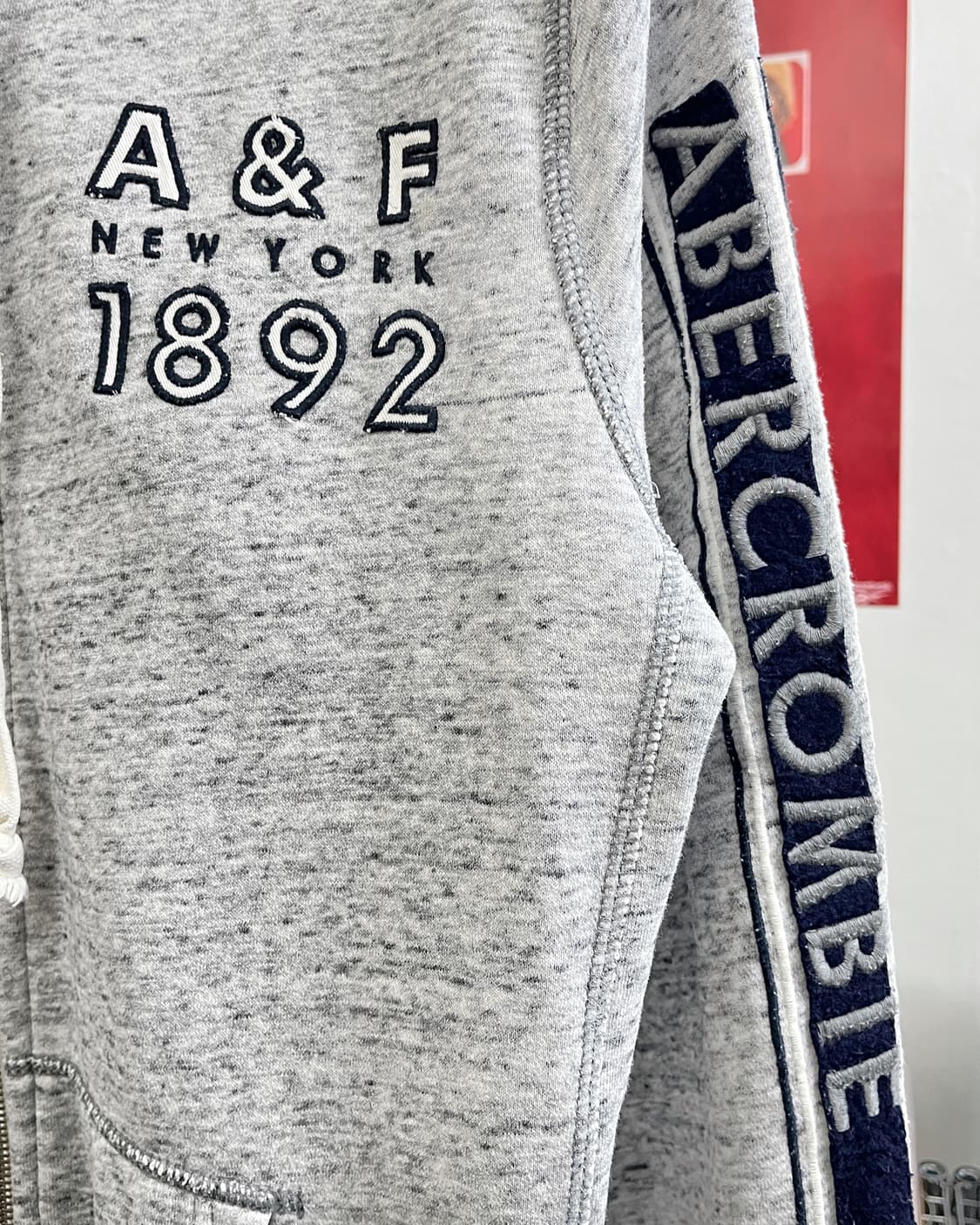 아베크롬비 스펠로고 보카시 니트 후드집업 상품이미지7