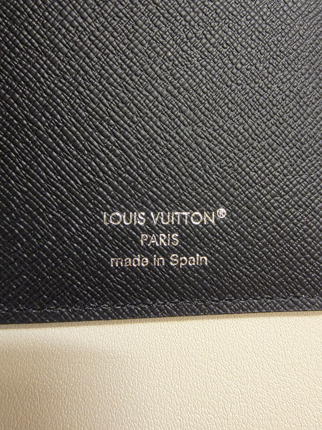 [25년식] 루이비통 브라짜 이클립스 모노그램 장지갑 상품이미지5