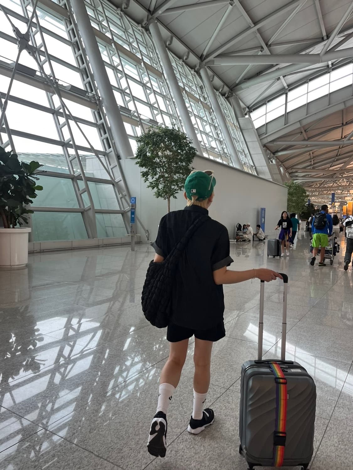 코스 구름백 블랙 상품이미지3