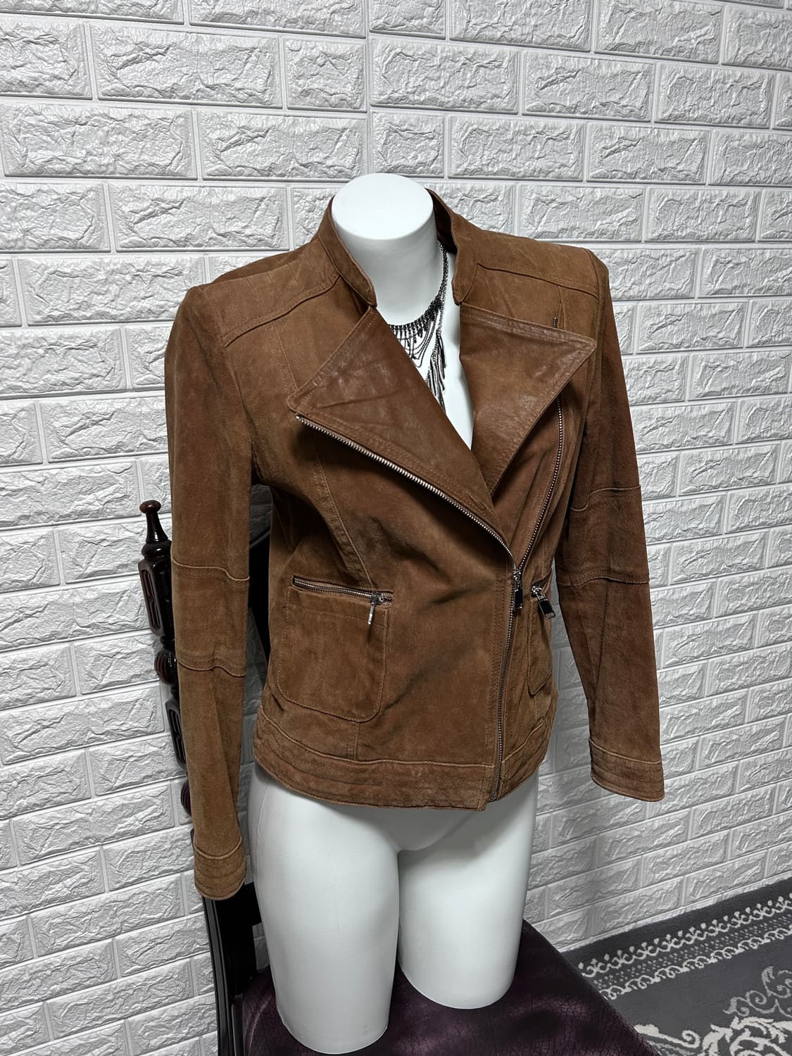 BATA 사선 브라운 스웨이드 자켓 상품이미지3