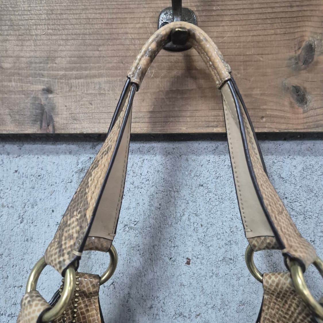 코치 파이톤 호보백 상품이미지10