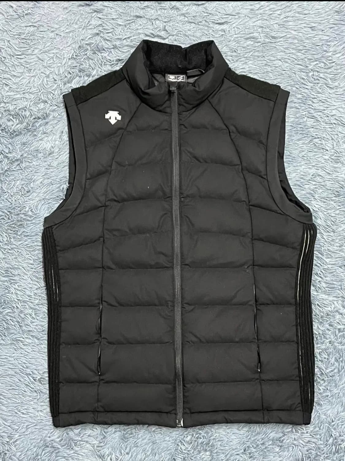 데상트 골프 패딩조끼 블랙 100 (세탁완료) 상품이미지1