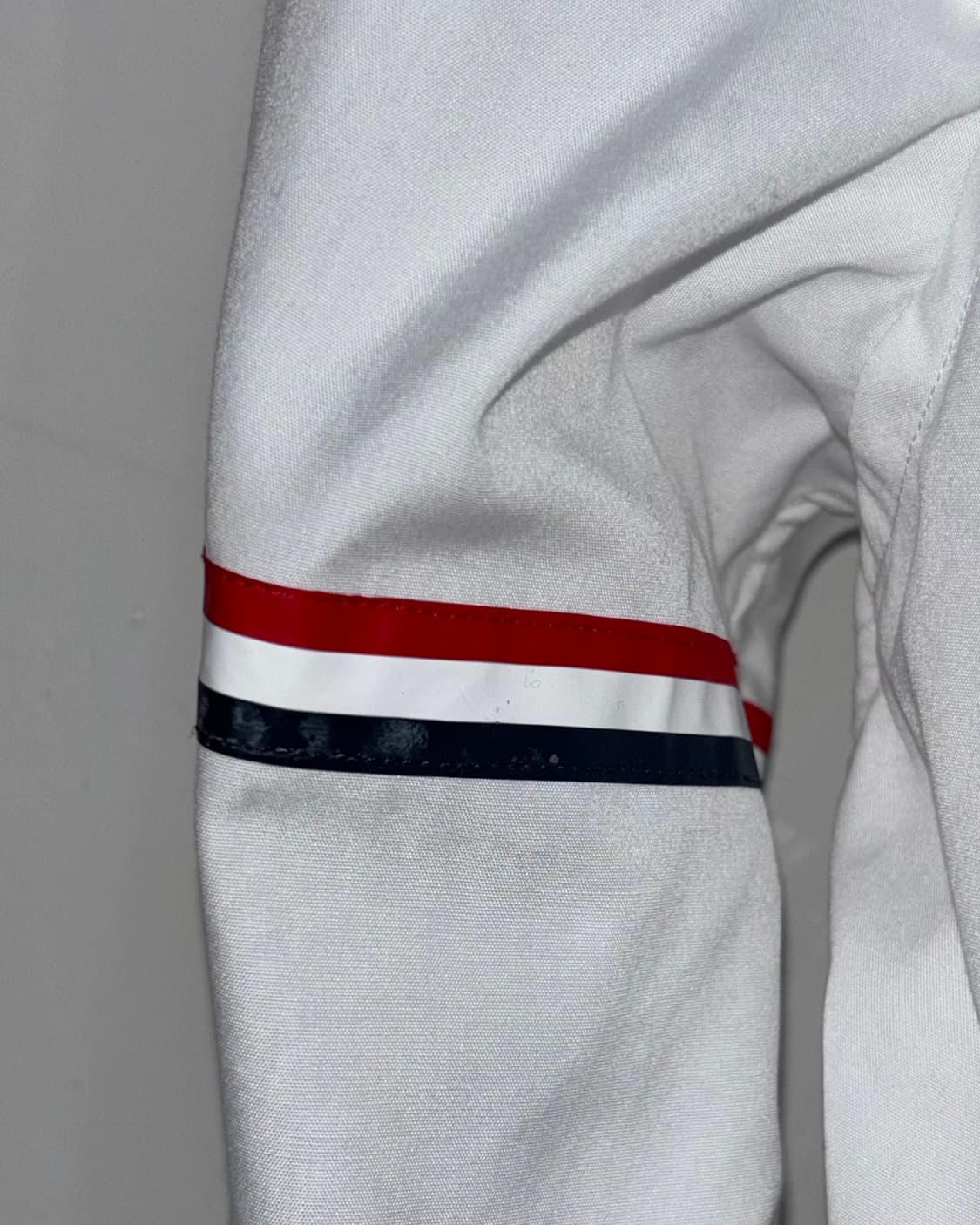 Thom Browne 톰브라운 암밴드 클래식 포플린 화이트 셔츠 상품이미지8