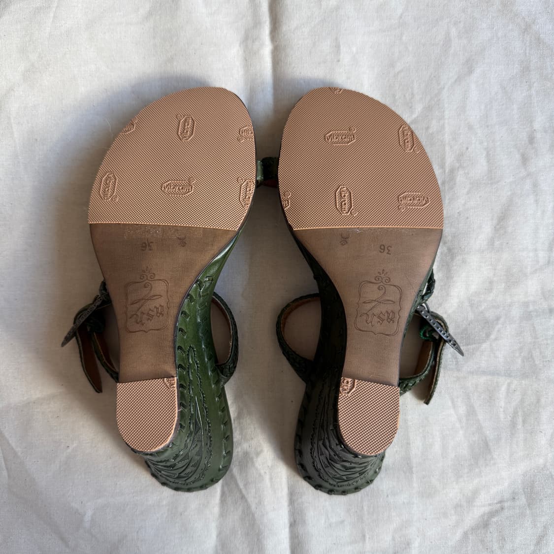 Ash 아쉬 에스닉 웨지힐 샌들 상품이미지4