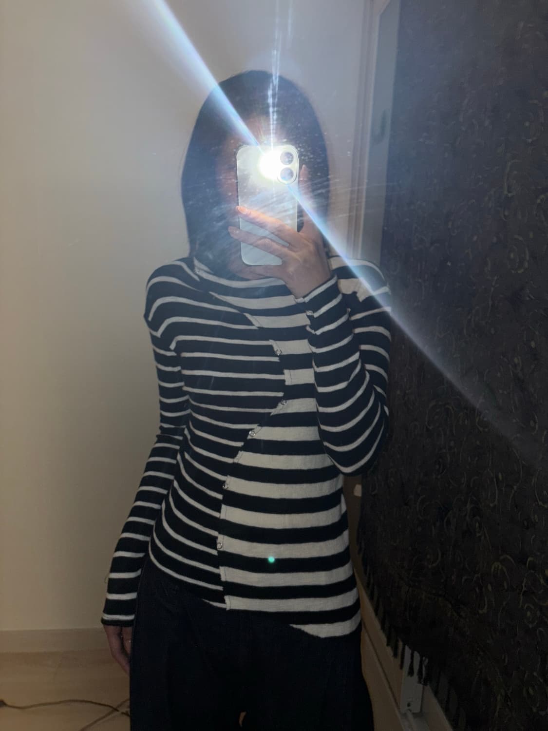 스트라이프 언발란스 드레이프넥 니트 상품이미지2