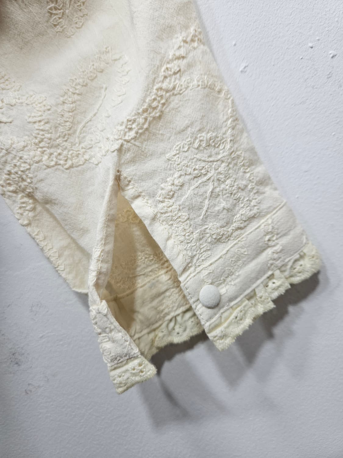 아이보리 고급스러운 레이스 블라우스 [미사용] 상품이미지4