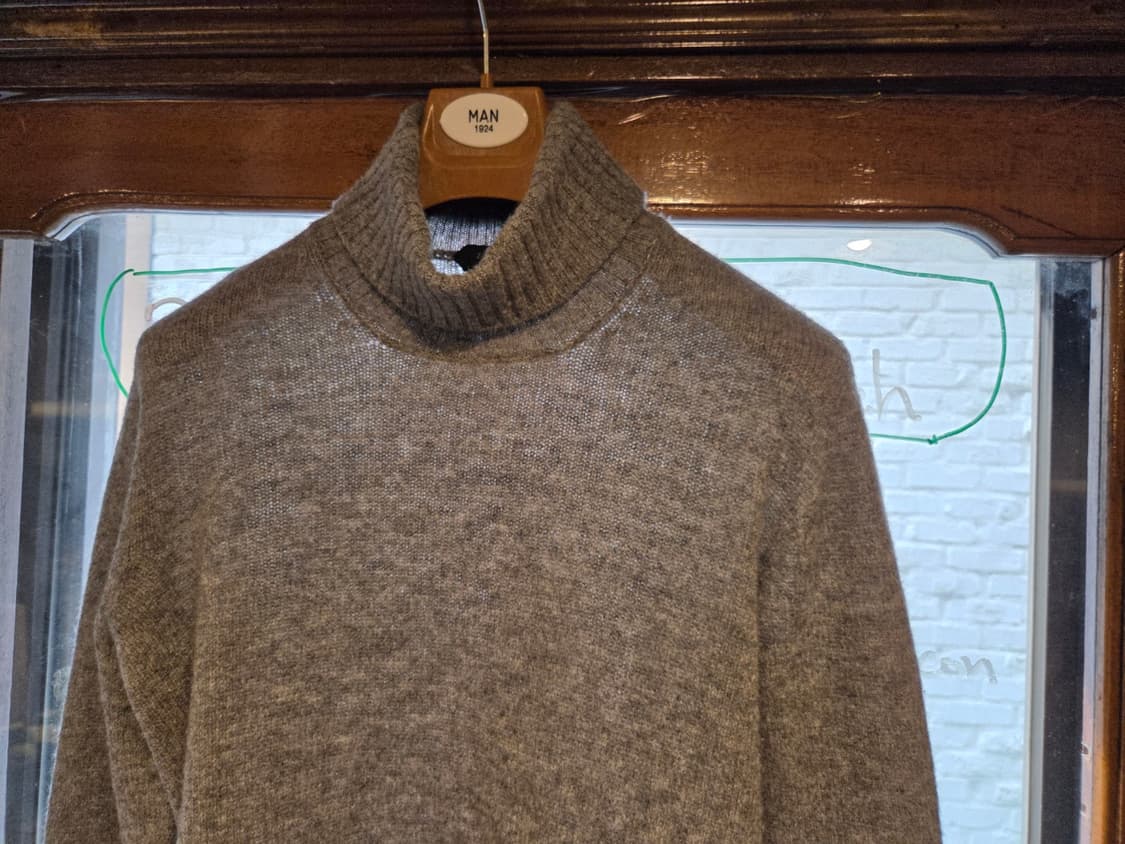 자노네 터틀넥 상품이미지8