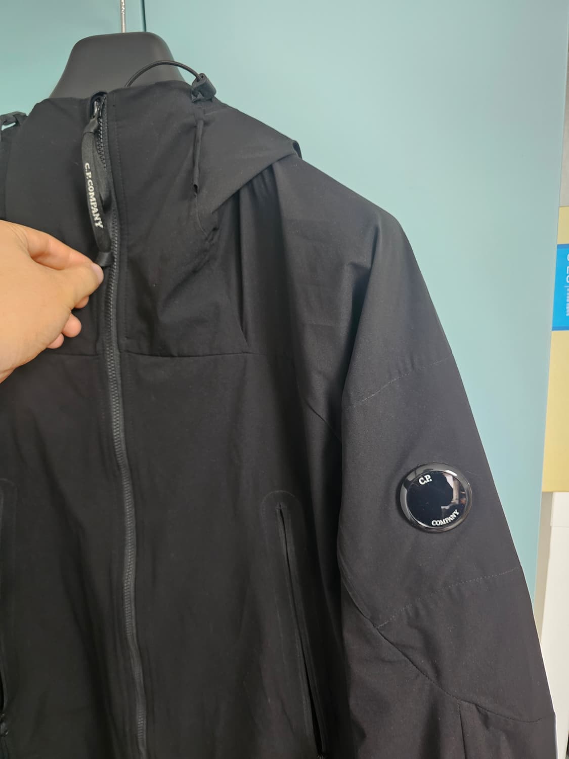 cp컴퍼니 가장 잘나가는 모델 프로텍 씨피컴퍼니 후드 렌즈 자켓 팔아요 상품이미지2