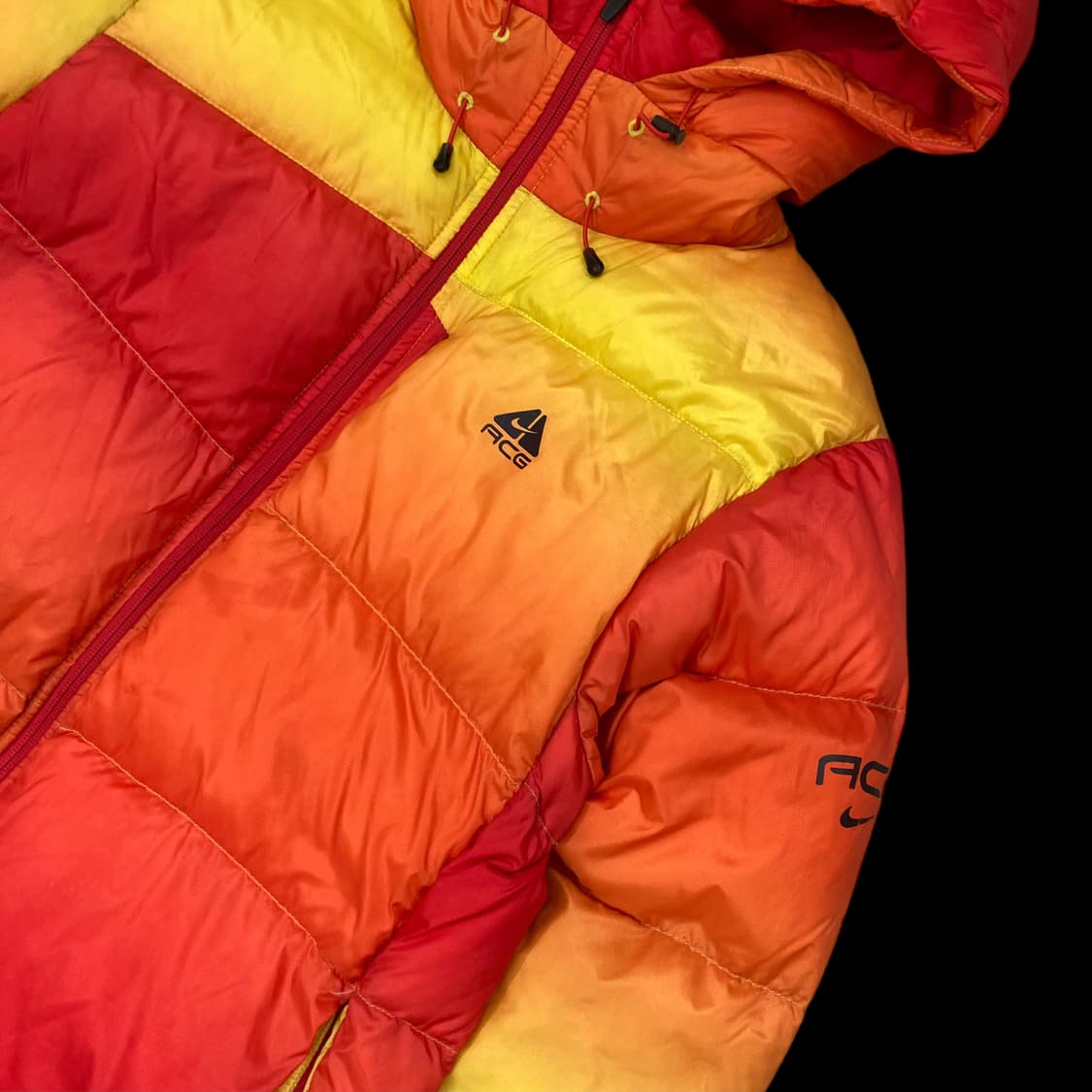 나이키 00s ACG 플레임 패턴 800필 다운패딩 상품이미지3
