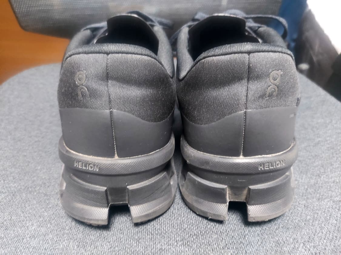 파프 온러닝 클라우드 몬스터2 블랙 285 상품이미지4