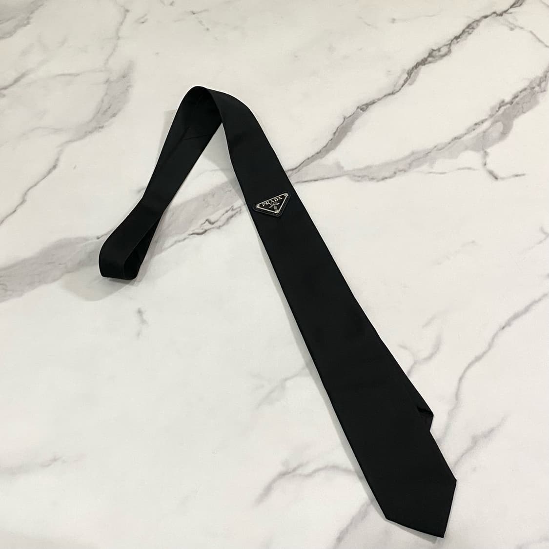 프라다 리나일론 삼각로고 개버딘 넥타이 블랙 R150 상품이미지2