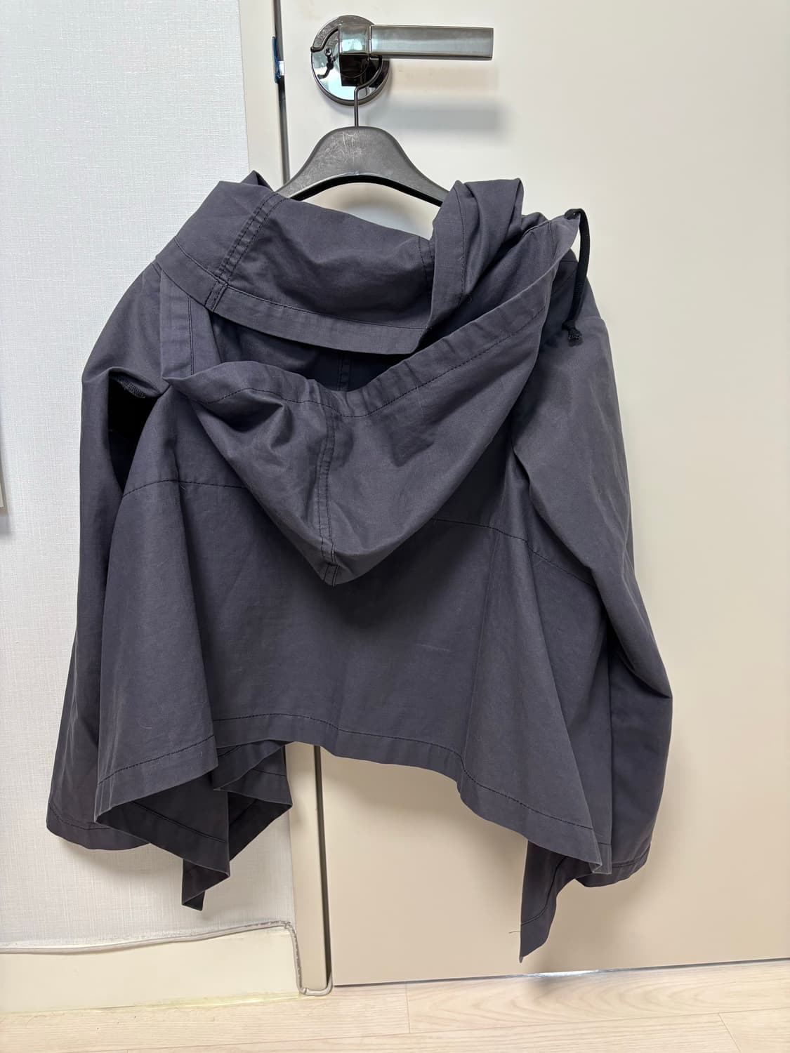 꼼데가르송 후드 플리츠 자켓 상품이미지2