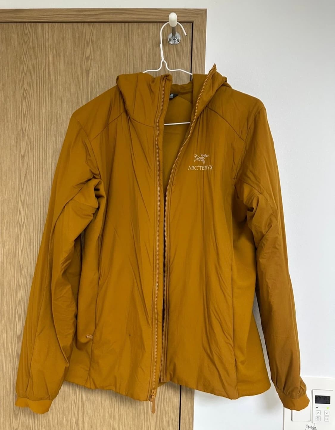 아크테릭스 아톰 후디 여성 S 머스타드 상품이미지1