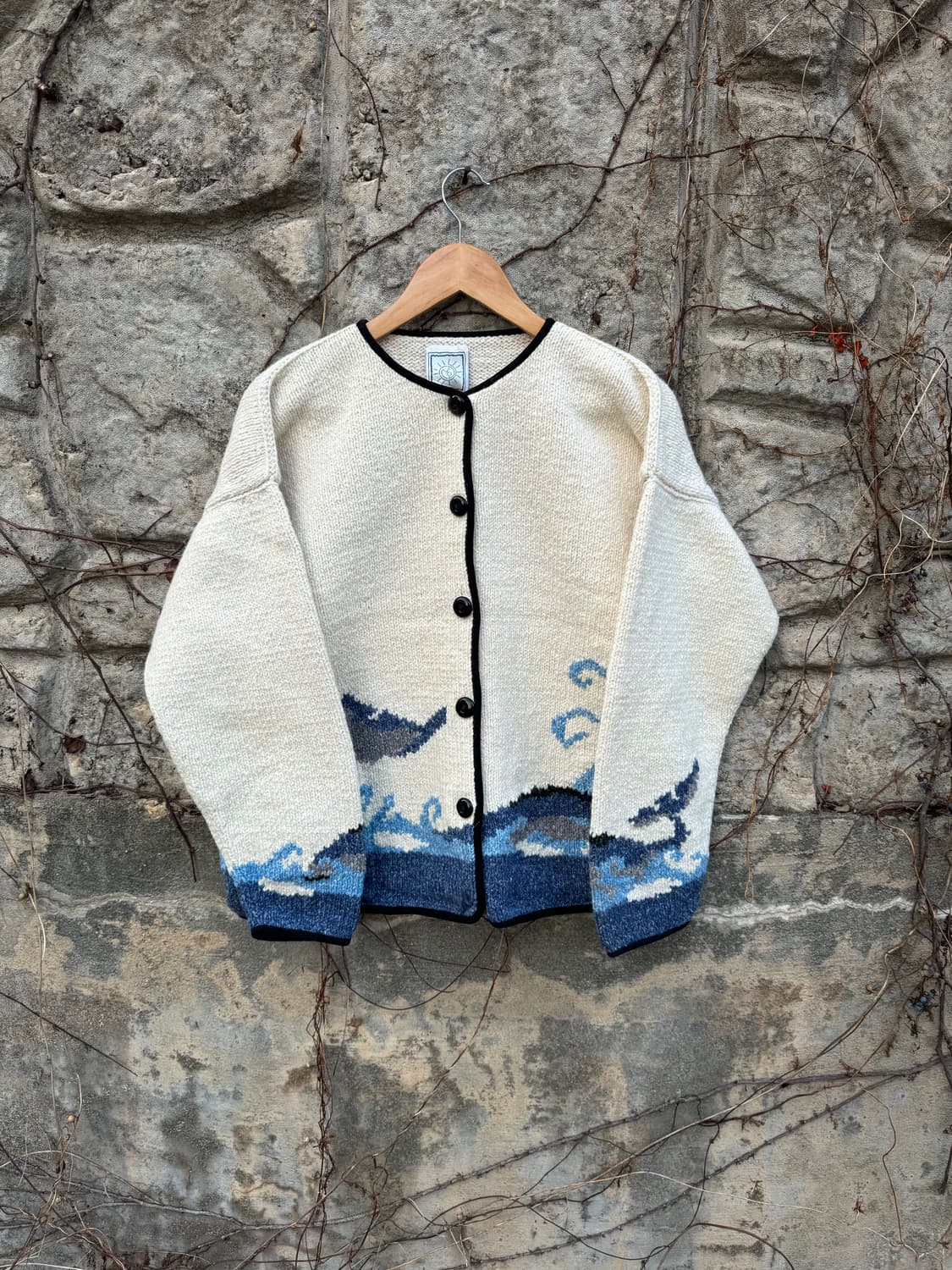 에콰도르 제작 고래 패턴 핸드 니트 가디건 상품이미지1
