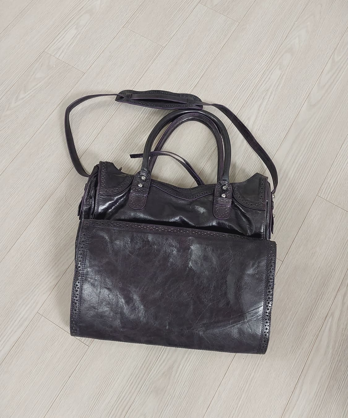 정품 발렌시아가 시티백 모터백 (착샷O) 상품이미지5