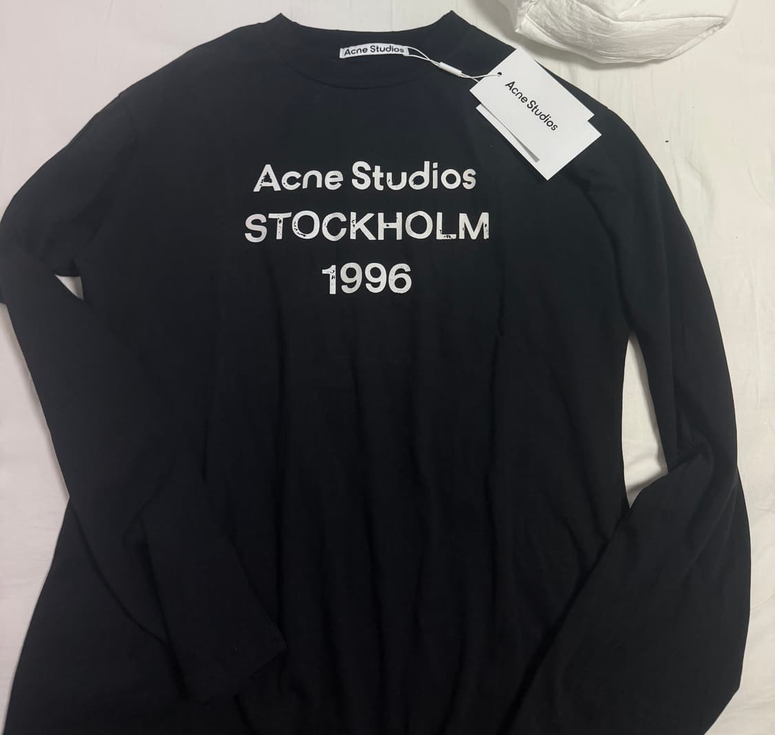 아크네 스튜디오 롱슬리브 상품이미지1
