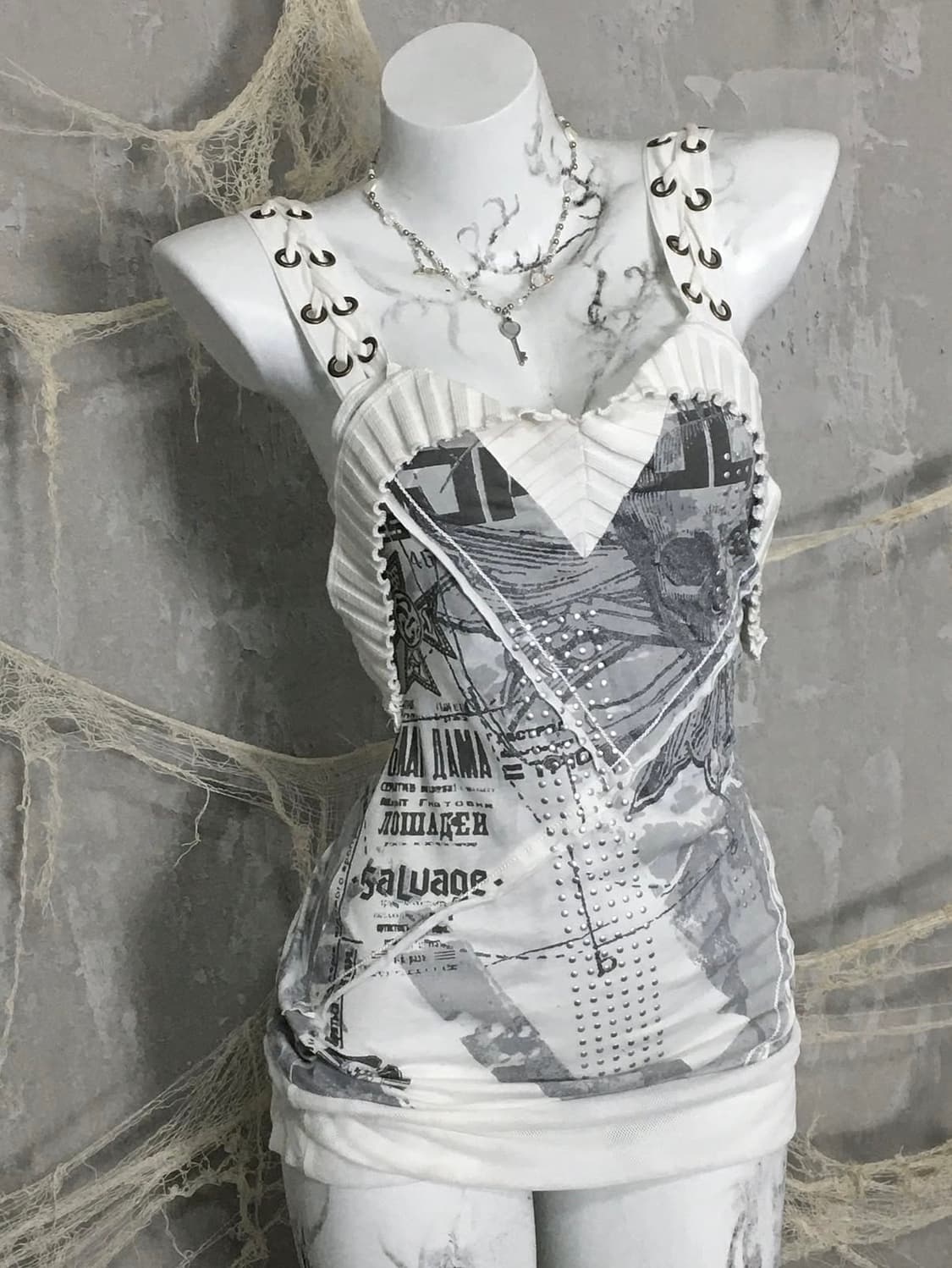 Salvage Zipper Detail Top 상품이미지1