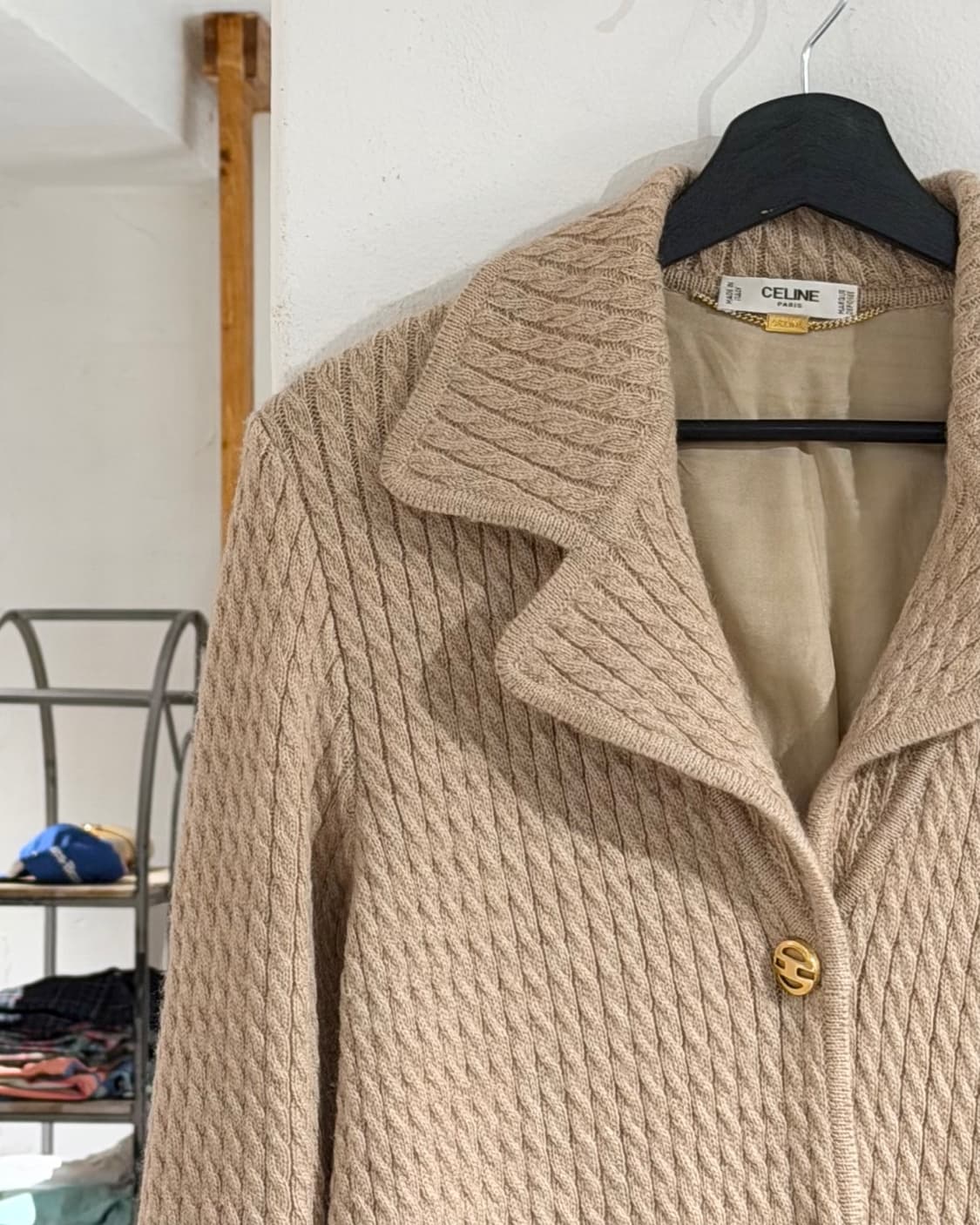 셀린느 베이지 금장 버튼 카라 롱 니트 가디건 상품이미지2