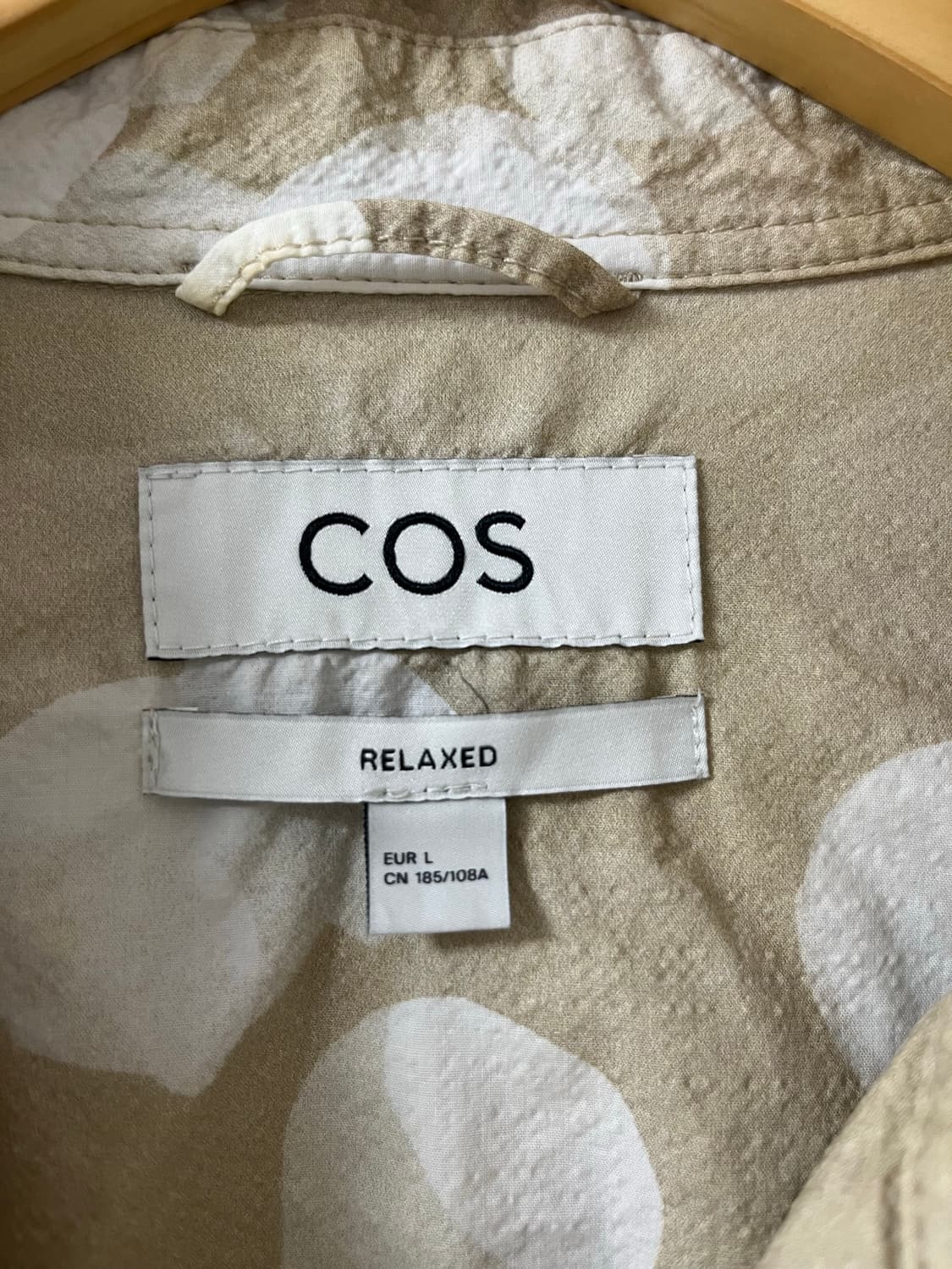 COS 릴렉스핏 도트 반팔 셔츠 상품이미지5
