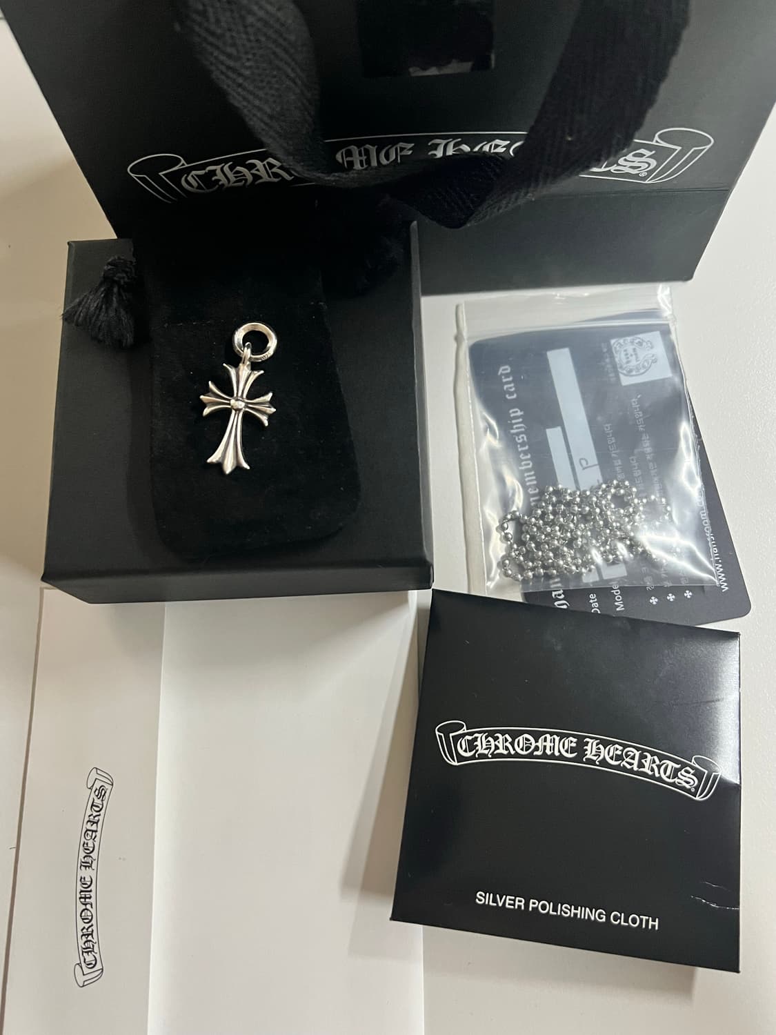 크롬하츠 타이니크로스 참 상품이미지1