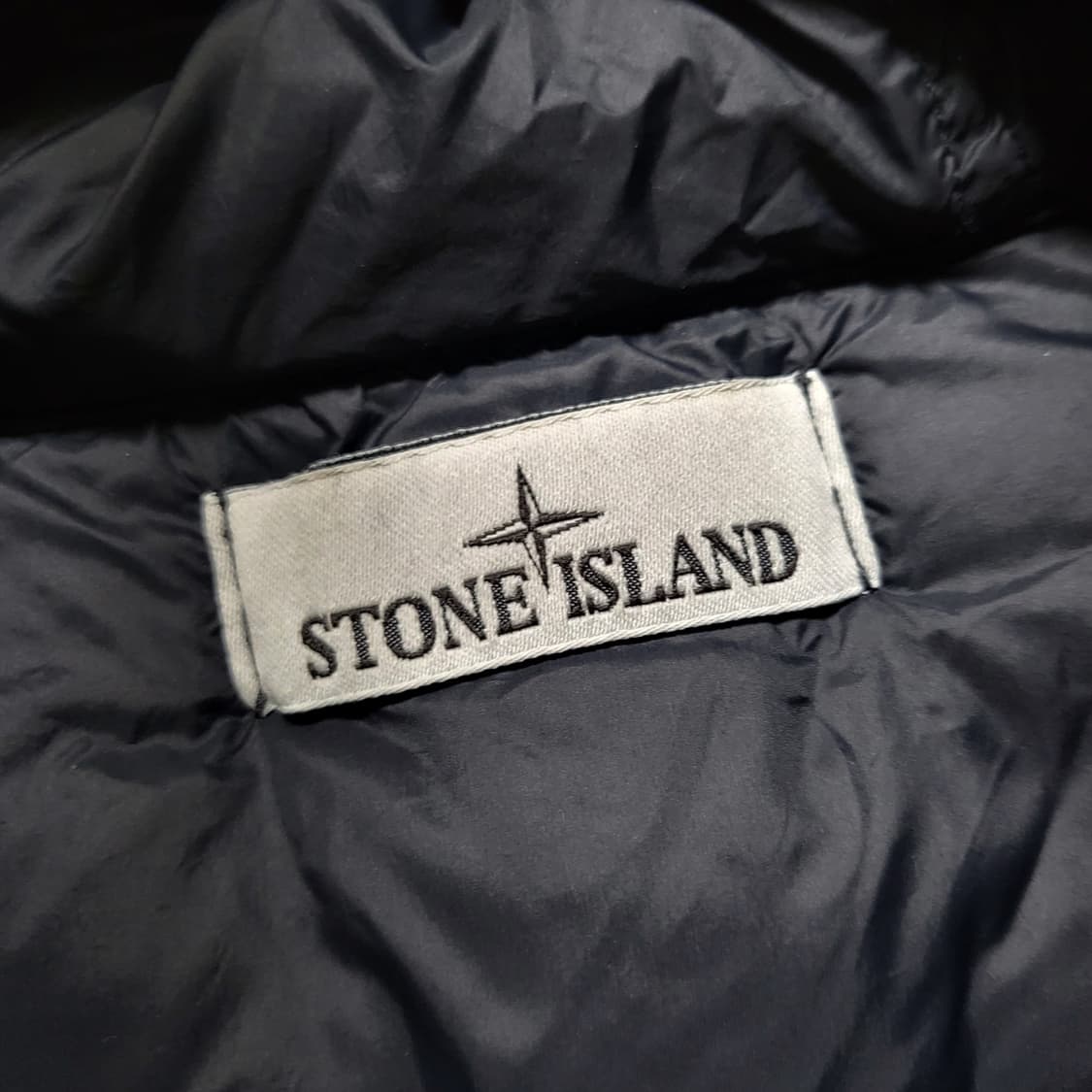 [정품] L / 23FW 스톤아일랜드 크링클랩스 후드 다운 패딩  상품이미지4