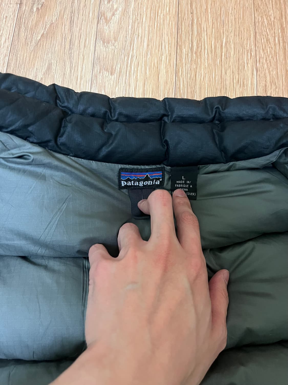 (L)00s 파타고니아 패커블 다운 패딩 블랙 상품이미지4