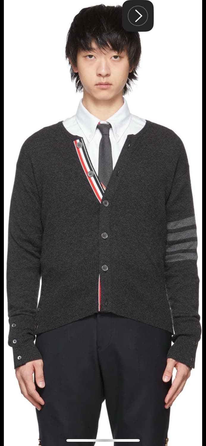 새상품) 톰브라운 캐시미어 클래식 크루넥 4-바 카디건 상품이미지3