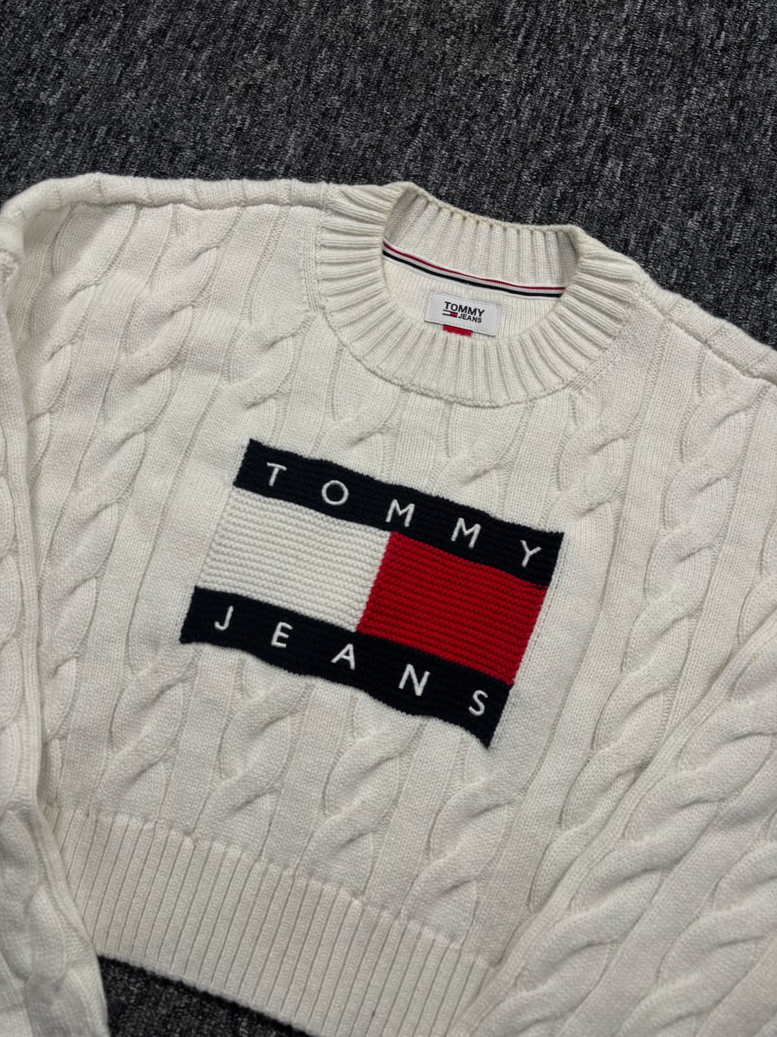 타미진스 크롭 꽈배기 니트 상품이미지4