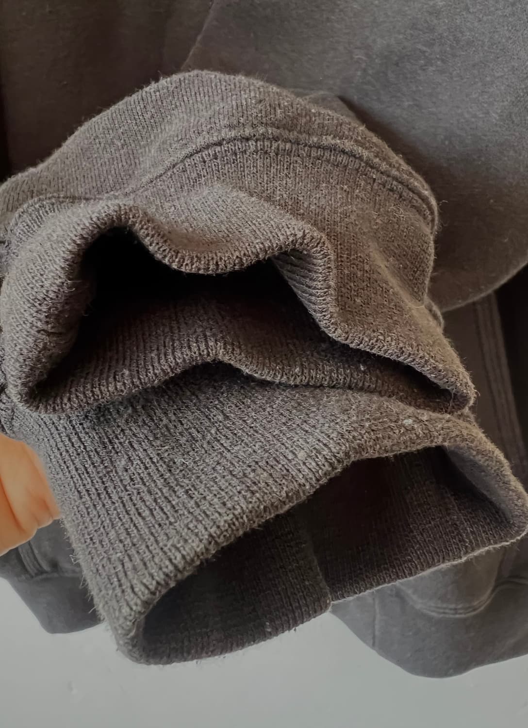 칼하트 남성 블랙 약기모 후드집업점퍼 코튼점퍼 상품이미지4