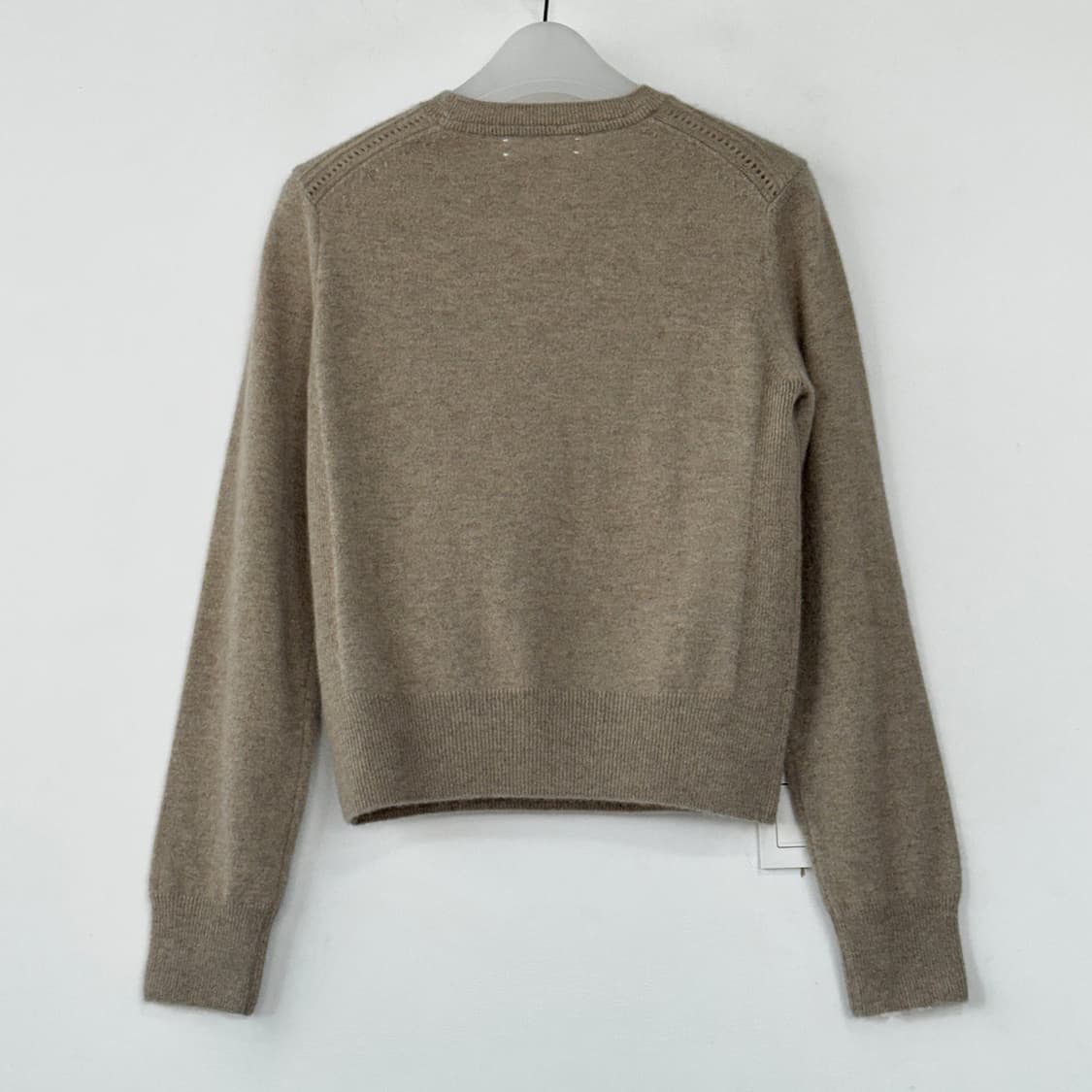 르캐시미어 24 브이넥 니트 스웨터 (BEIGE) 상품이미지7