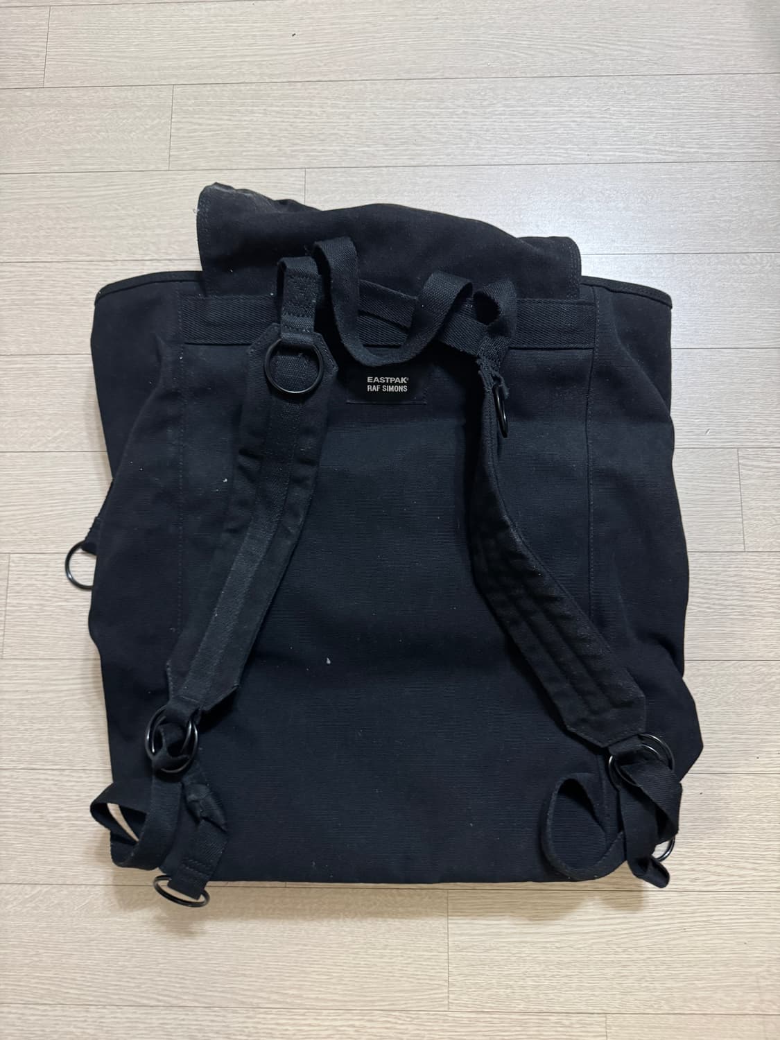 이스트팩 X 라프시몬스 탑로드 백팩 상품이미지2