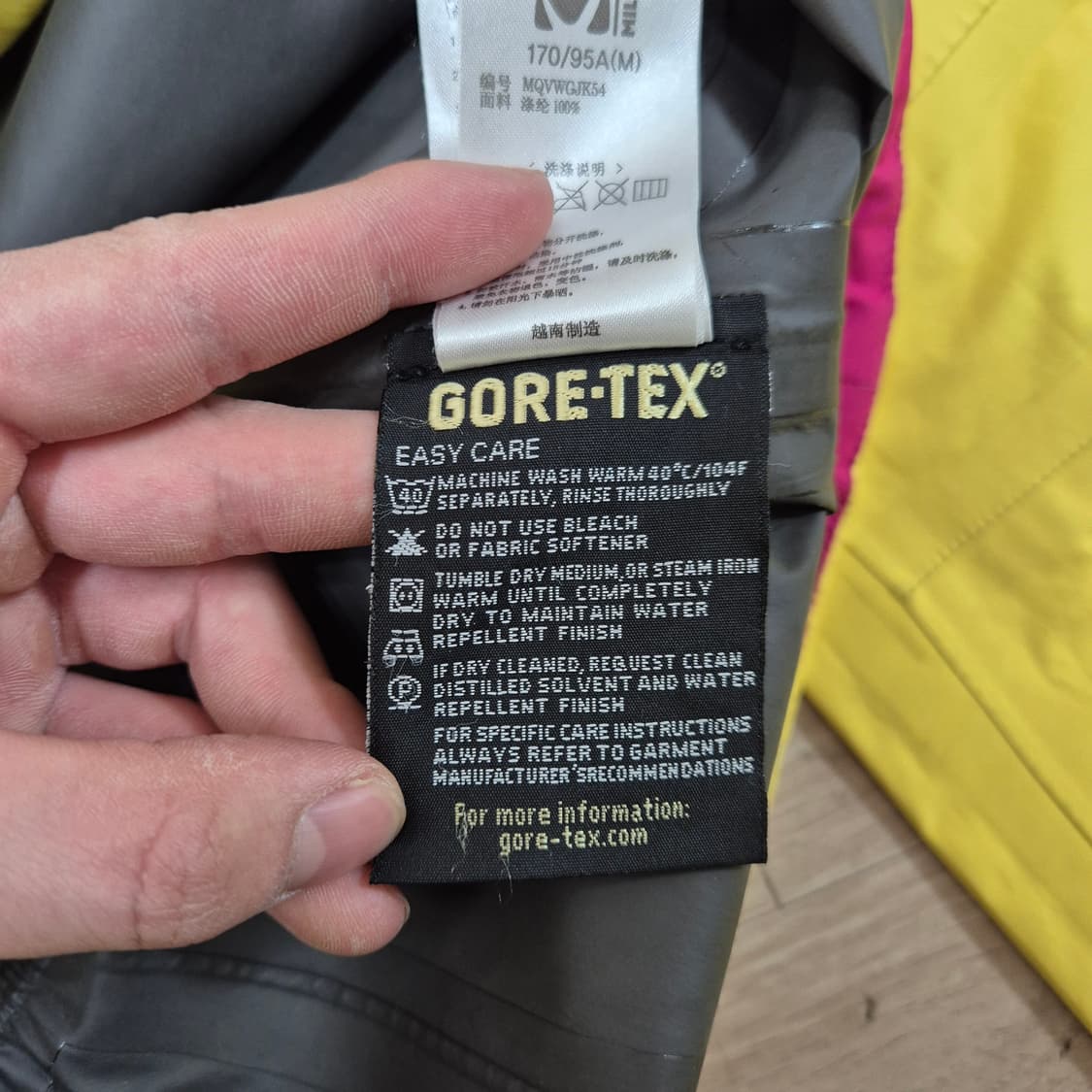 밀레 여성 엑스퍼트 시리즈 고어텍스 후드 바람막이 자켓 M(95) 상품이미지9