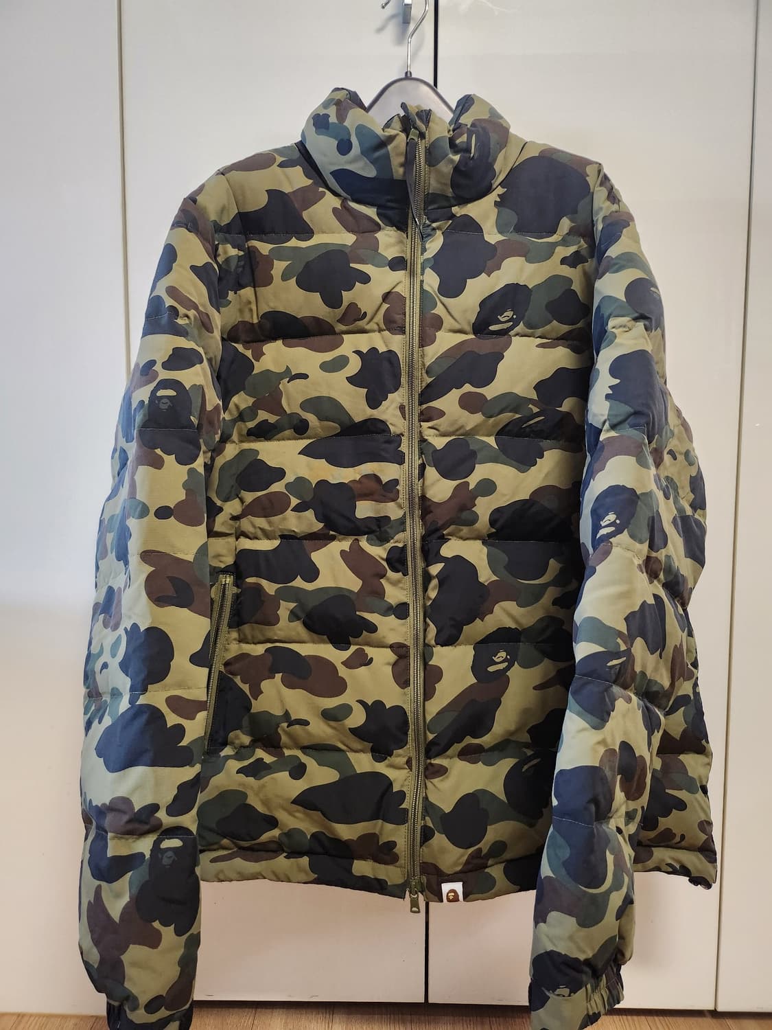 베이프 녹계 패딩
2XL 상품이미지1