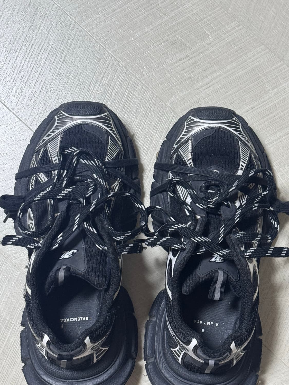 발렌시아가 3XL 블랙 42 상품이미지2