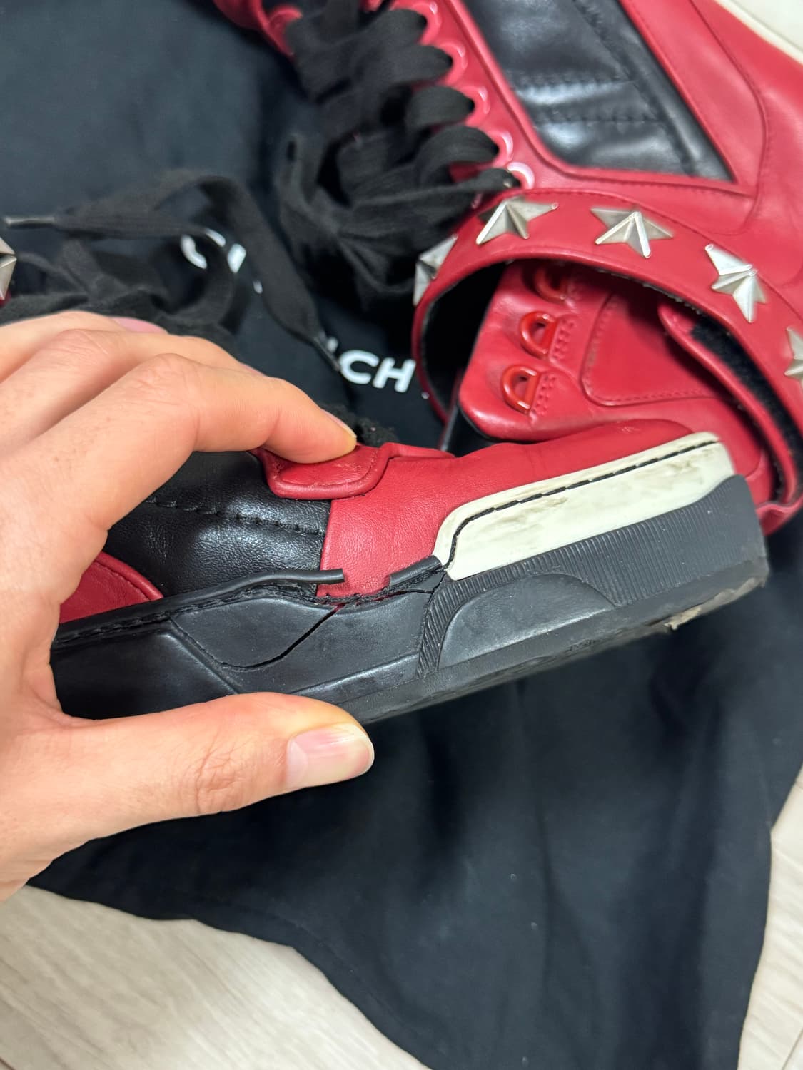 지방시 타이슨 41사이즈 상품이미지3